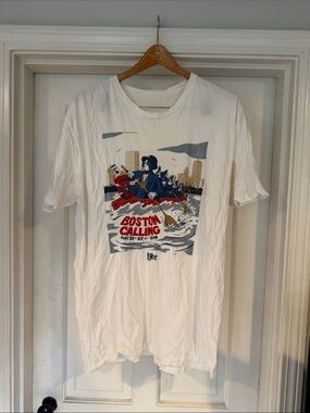 Boston Calling White Graphic Tee - Unbranded